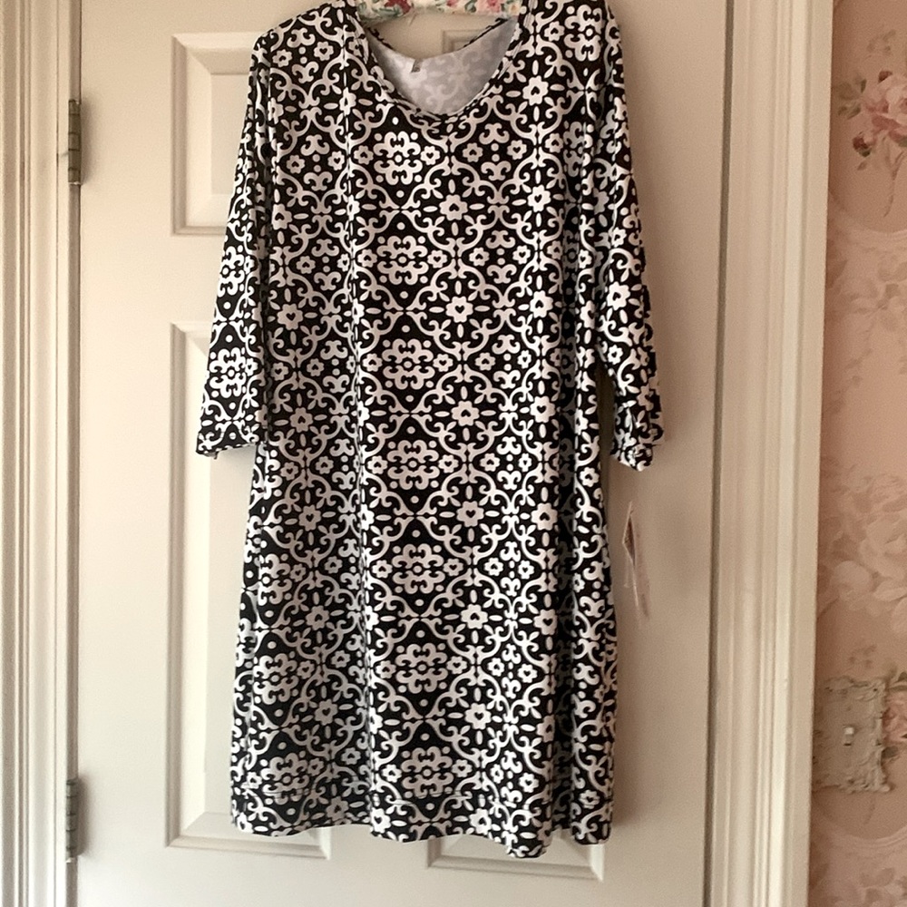 Brand new dress with tags, by Lulu-B size XL.  Price on tag: $81.95
